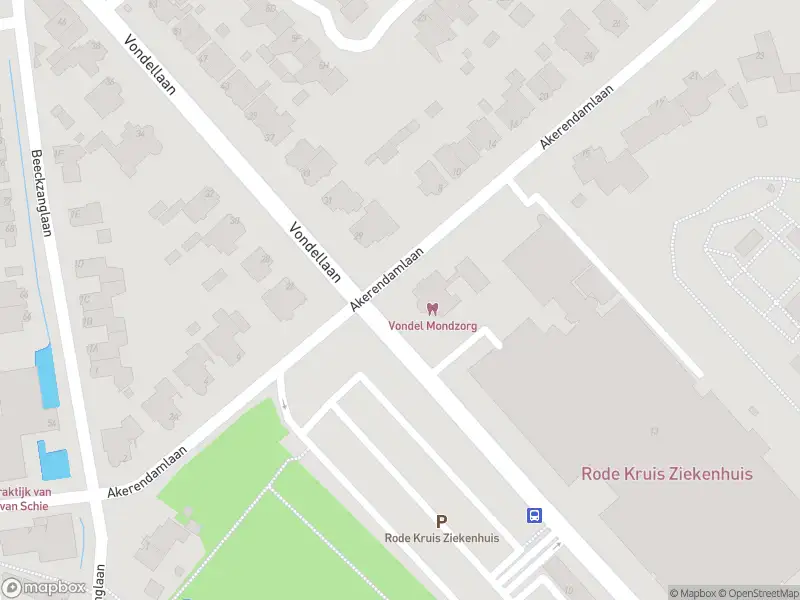 Ambulance met grote spoed naar de Akerendamlaan in Beverwijk