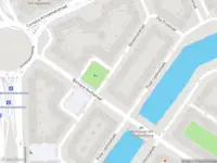 Ambulance met grote spoed naar de Bernard Kochstraat in Amsterdam