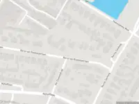 Ambulance met grote spoed naar de Baron van Boetzelaerlaan in Dordrecht