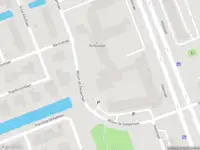 Ambulance met grote spoed naar de Willem de Zwijgerlaan in Vlaardingen