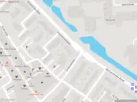 Ambulance met grote spoed naar de Binnenlandse Baan in Barendrecht