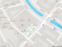 Ambulance met grote spoed naar de Eudokiaplein in Rotterdam