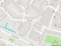 Ambulance met grote spoed naar de Sclaavenburch in Vlaardingen