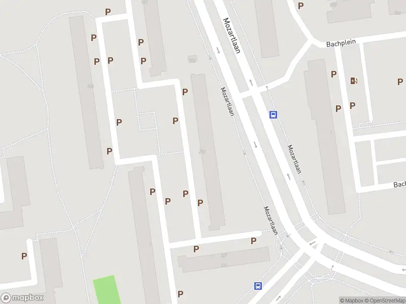 Ambulance met gepaste spoed naar de Johann Straussplein in Schiedam