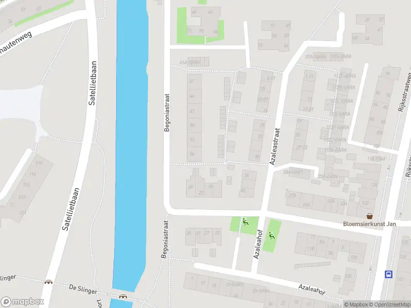 Ambulance met gepaste spoed naar de Azaleastraat in Duivendrecht