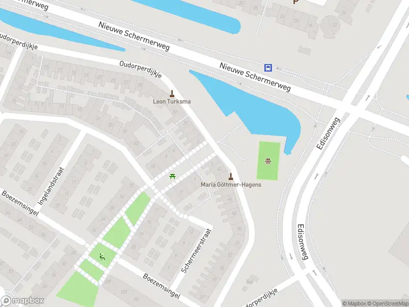 Ambulance met gepaste spoed naar de Prinses Amaliaplantsoen in Alkmaar