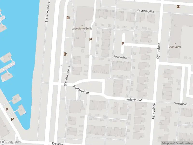 Ambulance met grote spoed naar de Santorinihof in Rotterdam