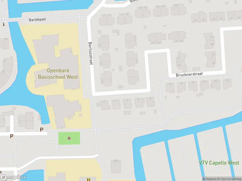 Ambulance met grote spoed naar de Brucknerstraat in Capelle aan den IJssel