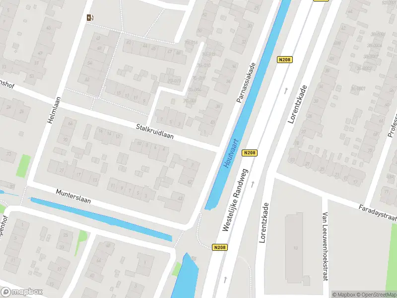 Ambulance met grote spoed naar de Stalkruidlaan in Haarlem