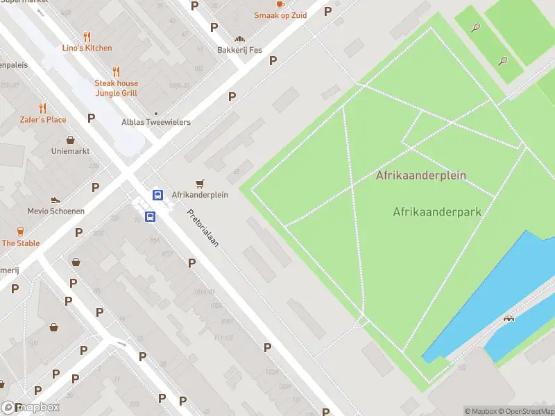 Ambulance met gepaste spoed naar de Pretorialaan in Rotterdam