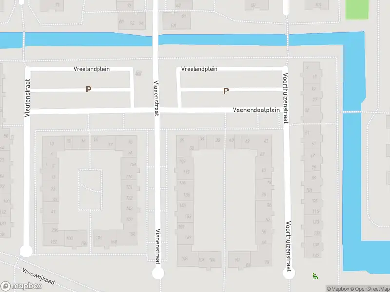 Ambulance met grote spoed naar de Vleutenstraat in Amsterdam