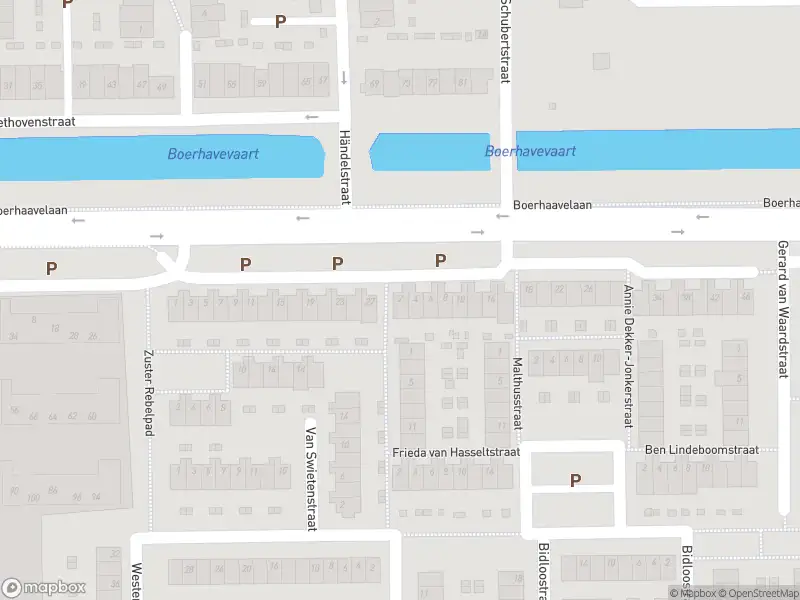 Ambulance met grote spoed naar de Jan van der Horststraat in Haarlem