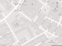 Ambulance met gepaste spoed naar de Haven in Volendam