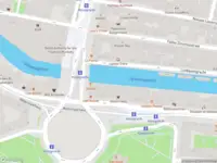 Ambulance met grote spoed naar de Den Texstraat in Amsterdam