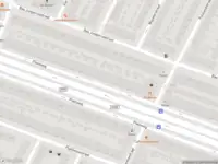 Ambulance met gepaste spoed naar de Pleinweg in Rotterdam