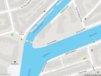 Ambulance met gepaste spoed naar de Van Limburg Stirumstraat in Amsterdam