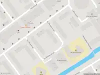 Brandweer met grote spoed naar de Loeffstraat in Schiedam vanwege reanimatie