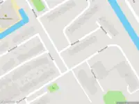 Ambulance met grote spoed naar de Wiekslag in Capelle aan den IJssel