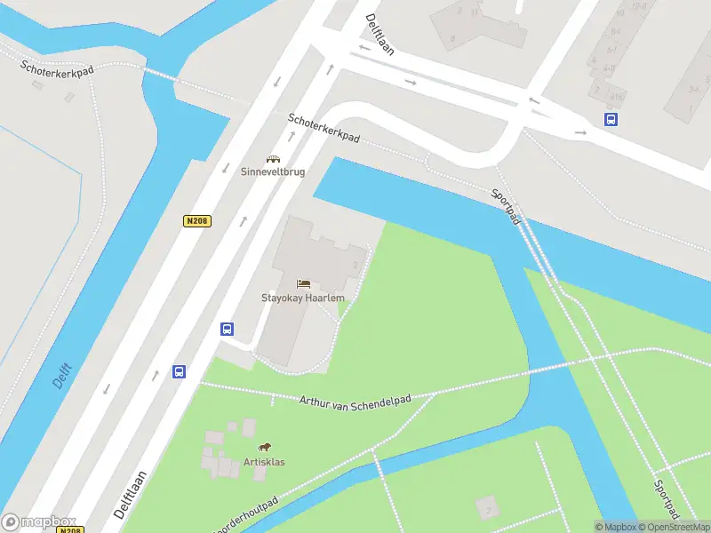 Ambulance met grote spoed naar de Jan Gijzenpad in Haarlem