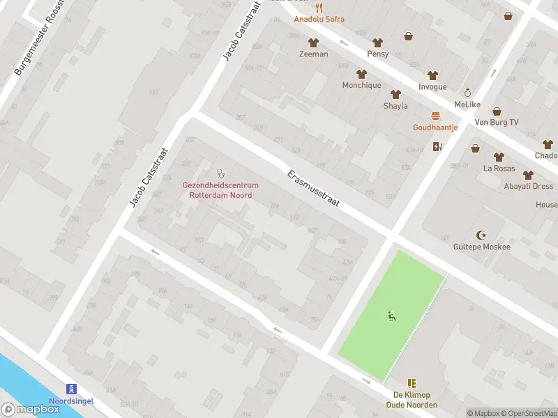 Ambulance met grote spoed naar de Erasmusstraat in Rotterdam