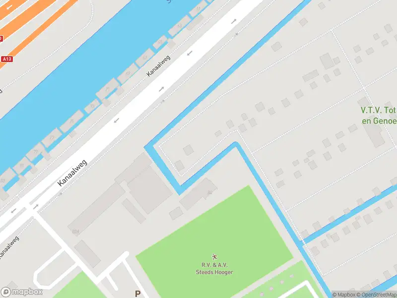 Ambulance met grote spoed naar de Kanaalweg in Rotterdam