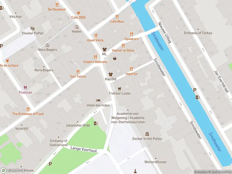 Ambulance met grote spoed naar de Vos in tuinstraat in 's-Gravenhage