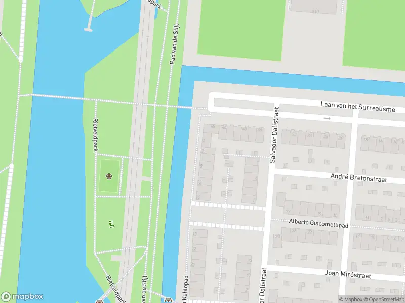 Ambulance met grote spoed naar de Frida Kahlopad in Rotterdam