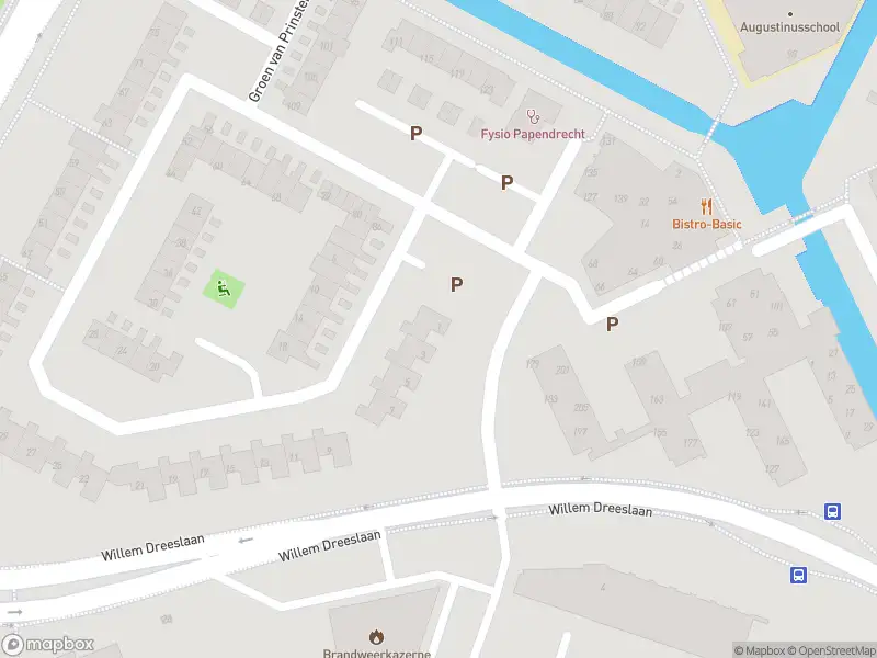 Ambulance met gepaste spoed naar de Groen v Prinstererstraat in Papendrecht