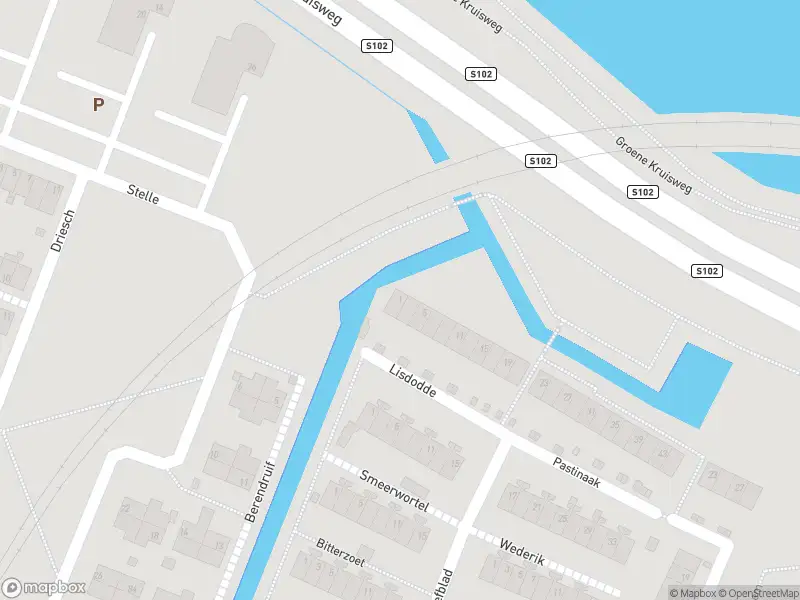 Ambulance met grote spoed naar de Pastinaak in Hoogvliet Rotterdam