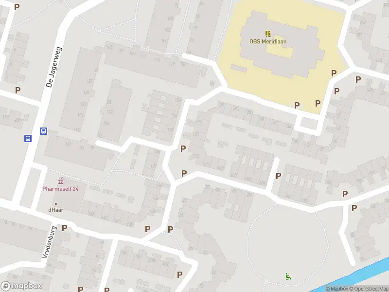 Ambulance met grote spoed naar de Luchtenburg in Dordrecht