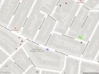 Ambulance met gepaste spoed naar de Klaaswaalsestraat in Schiedam