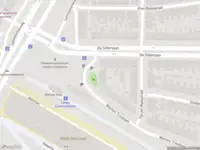 Ambulance met gepaste spoed naar de Kamerlingh Onnesplein in Leiden