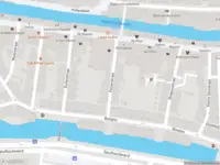 Ambulance met gepaste spoed naar de Pelserstraat in Dordrecht