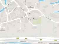 Ambulance met grote spoed naar de Kerkplein in Geervliet