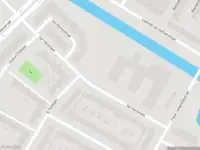 Ambulance met gepaste spoed naar de Jan Luikenstraat in Alkmaar