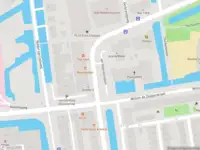 Ambulance met grote spoed naar de Van Hogendorpplein in Gouda