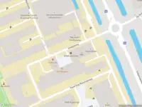 Ambulance met grote spoed naar de Van Mourik Broekmanweg in Delft