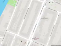 Ambulance met gepaste spoed naar de Gillis van Ledenberchstraat in Amsterdam