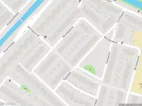 Ambulance met grote spoed naar de Marokkostraat in Alphen aan den Rijn