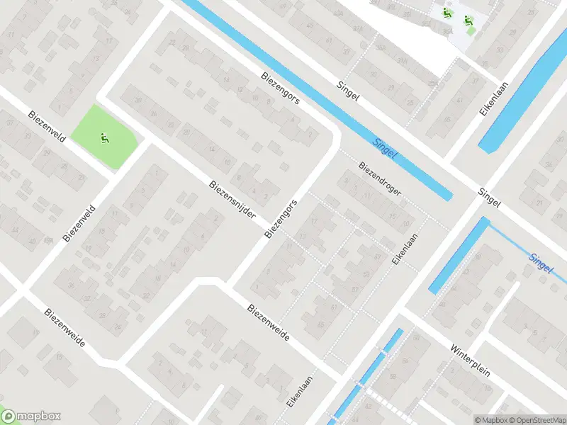 Ambulance met grote spoed naar de Biezengors in Puttershoek