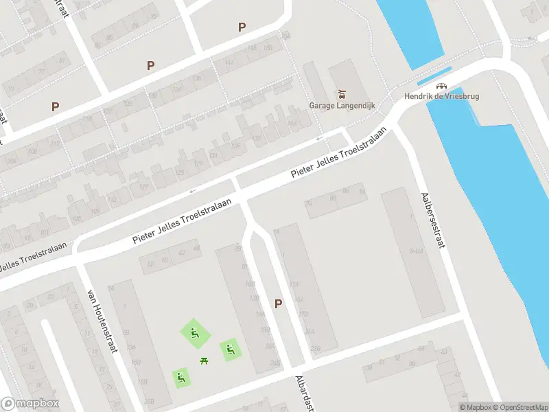 Ambulance met gepaste spoed naar de Zuiddijk in Zaandam