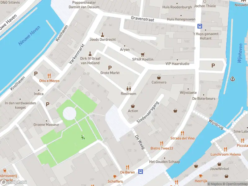 Ambulance met gepaste spoed naar de Grote Markt in Dordrecht