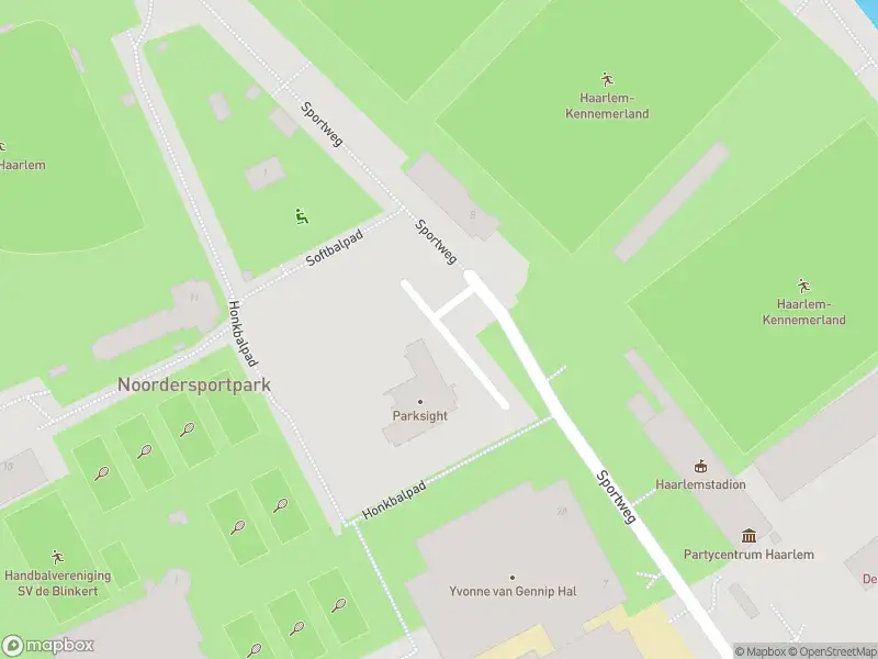 Ambulance met gepaste spoed naar de Sportweg in Haarlem