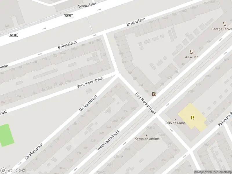 Ambulance met grote spoed naar de De Manstraat in Rotterdam