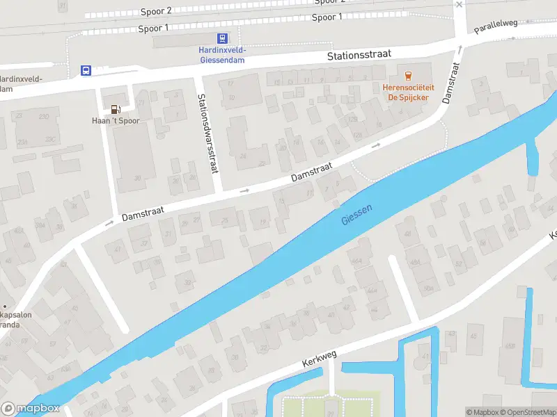 Ambulance met gepaste spoed naar de Damstraat in Hardinxveld-Giessendam