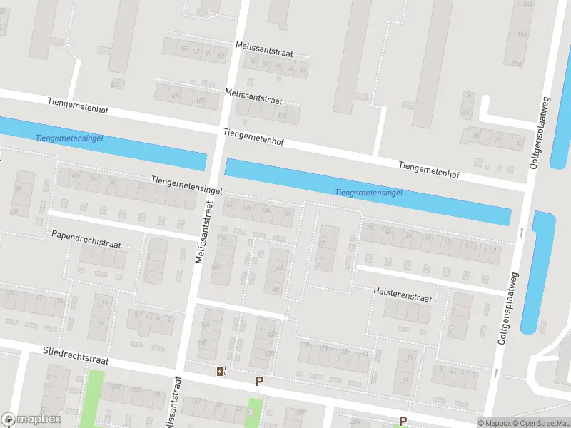 Ambulance met grote spoed naar de Tiengemetensingel in Rotterdam