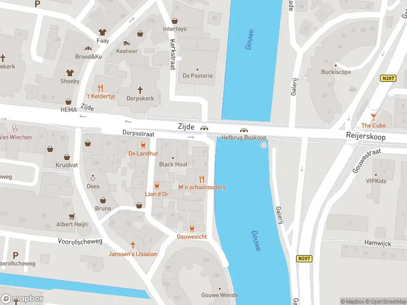 Ambulance met gepaste spoed naar de Dorpsstraat in Boskoop