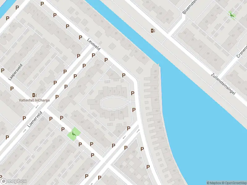 Ambulance met grote spoed naar de Nolderveld in Nieuw-Vennep