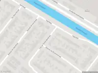 Brandweer met grote spoed naar de Tets van Goudriaanstraat in Naarden vanwege reanimatie