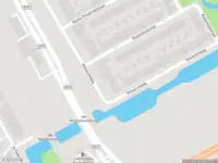 Ambulance met grote spoed naar de Klaverbladstraat in Amsterdam